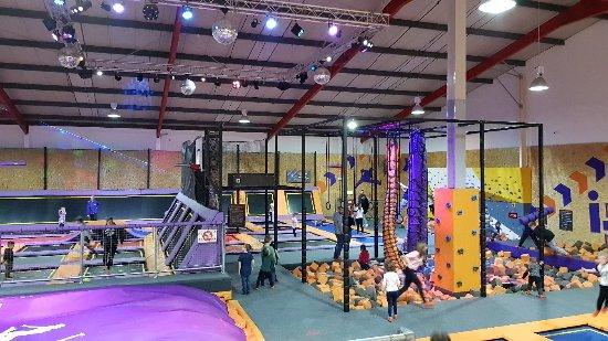i-Jump Trampoline Park